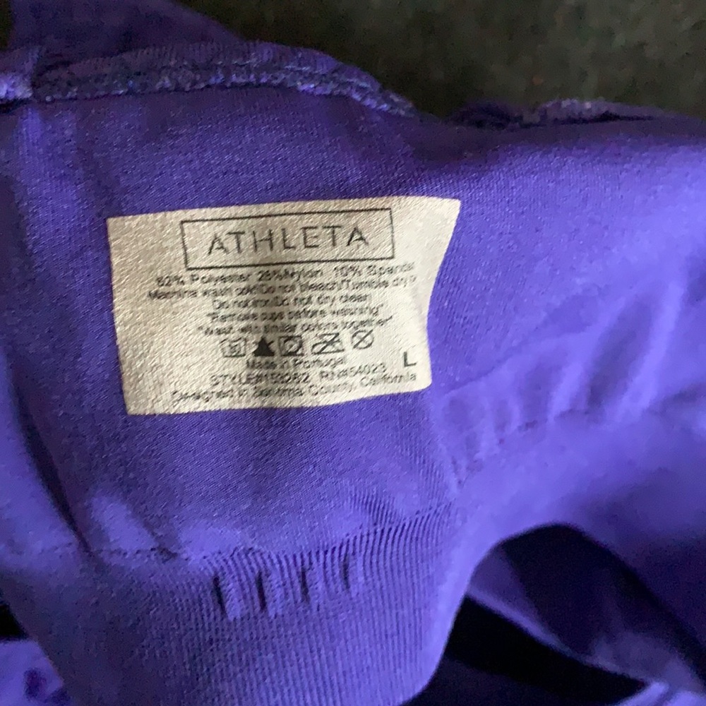 Athleta Built In Bra Tank - Picture 5 of 5